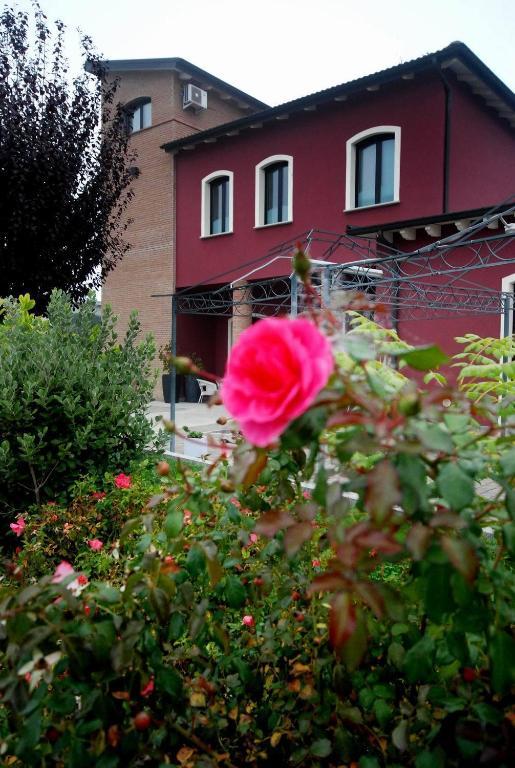 Albergo Delle Industrie Казалмаджоре Екстериор снимка